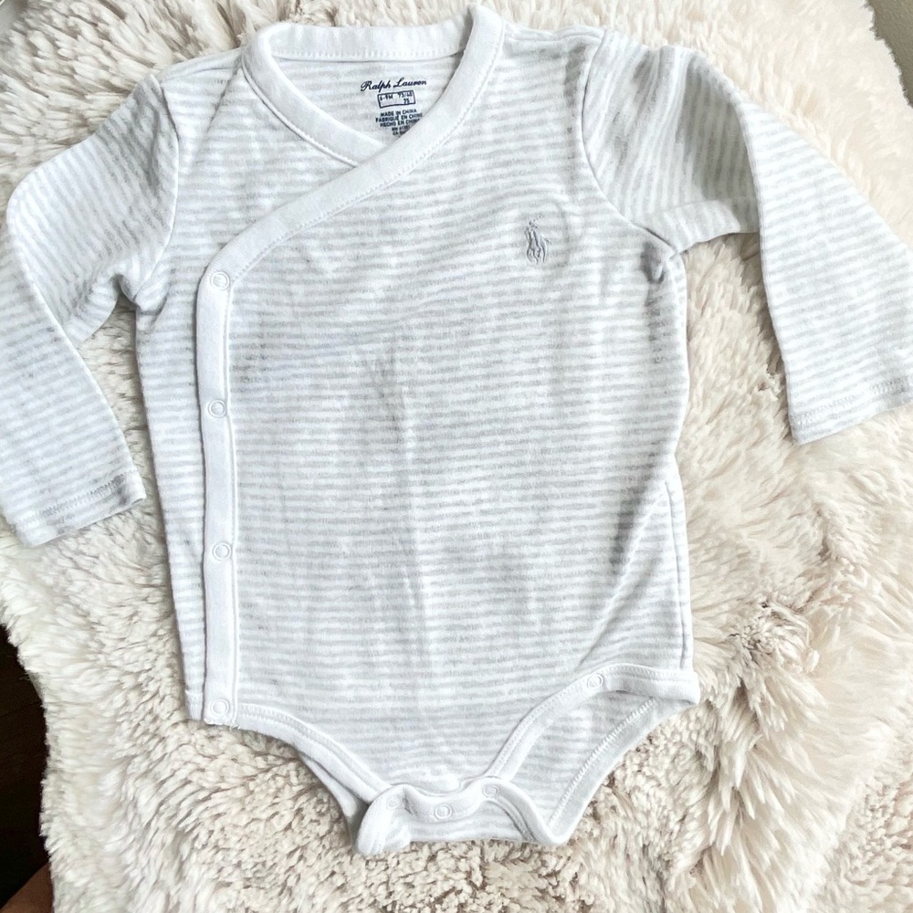 Ralph Lauren Kimono Onesie 6-9 months
Long Sleeve